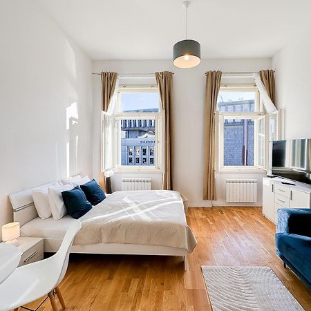 Turnkey I Wenceslas Square Apartments Prag Exterior foto