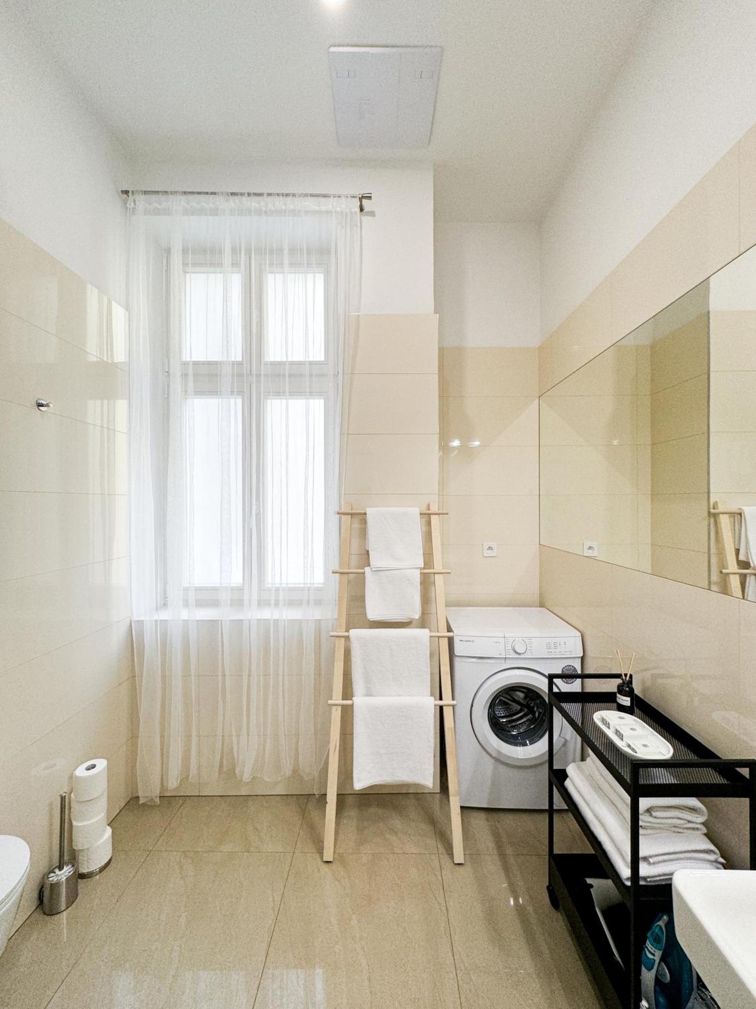 Turnkey I Wenceslas Square Apartments Prag Zimmer foto