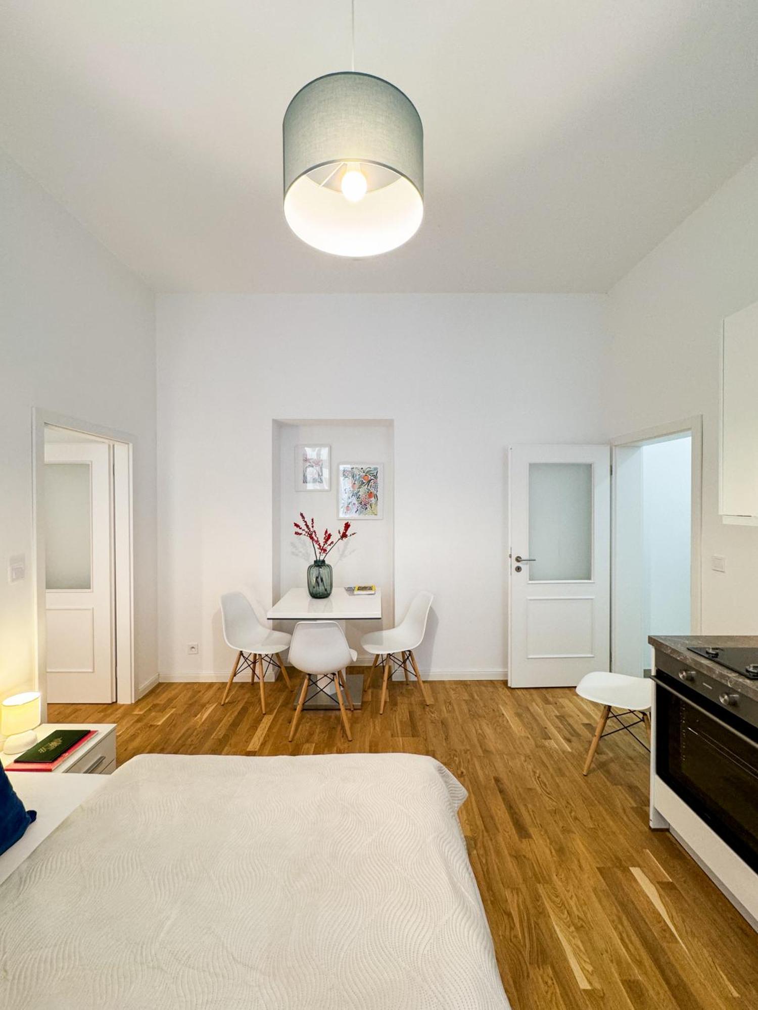 Turnkey I Wenceslas Square Apartments Prag Zimmer foto